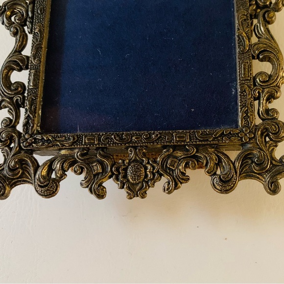 Vintage Victorian scroll Metal Picture Frame Italy 3.5/4.5 inch - Picture 4 of 12